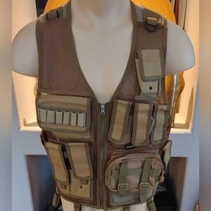 CUSTOM HUNTING/TRAP SHOOTING VEST CANVAS,MESH,LEATHER.LIKE NEW.